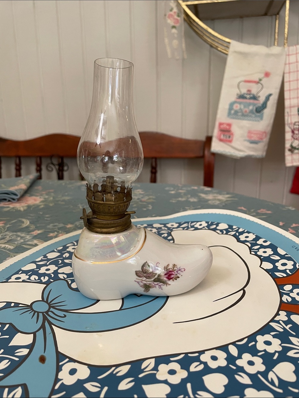 Vintage Porcelain Shoe Oil Lamp with Floral Décor